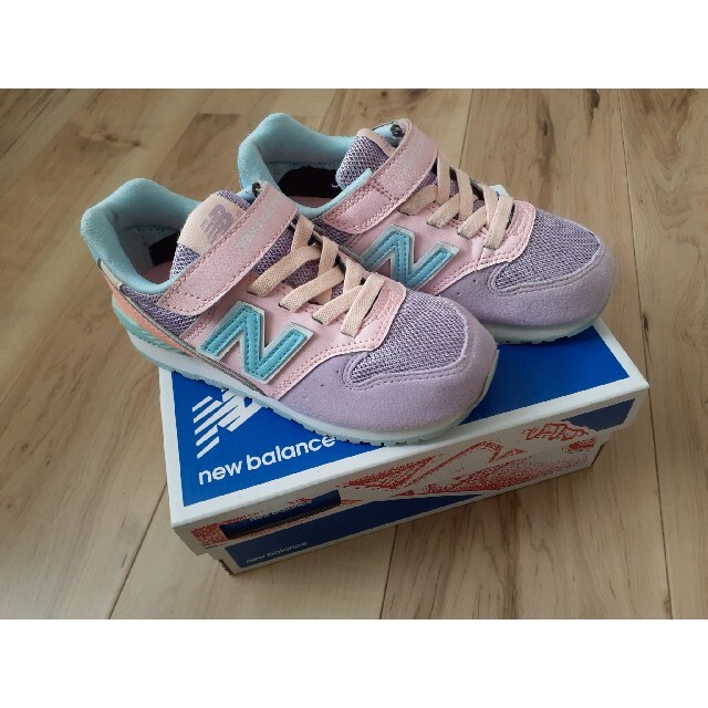 New Balance(ニューバランス)のnew balanceニューバランス　スニーカー17.5cm　通学運動会 キッズ/ベビー/マタニティのキッズ靴/シューズ(15cm~)(スニーカー)の商品写真