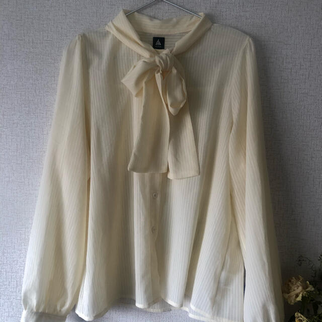 merlot(メルロー)のribbon blouse レディースのトップス(シャツ/ブラウス(長袖/七分))の商品写真