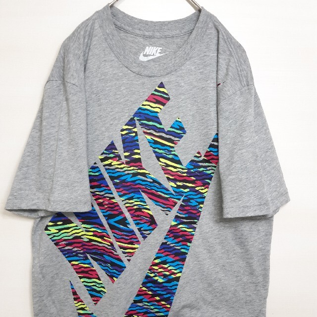 NIKE(ナイキ)のNIKE ナイキ 半袖 Tシャツ マルチカラー ビッグロゴ グレー M メンズのトップス(Tシャツ/カットソー(半袖/袖なし))の商品写真