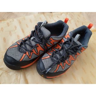 キーン(KEEN)の新品！KEENキーン　スニーカー22.5cm(スニーカー)