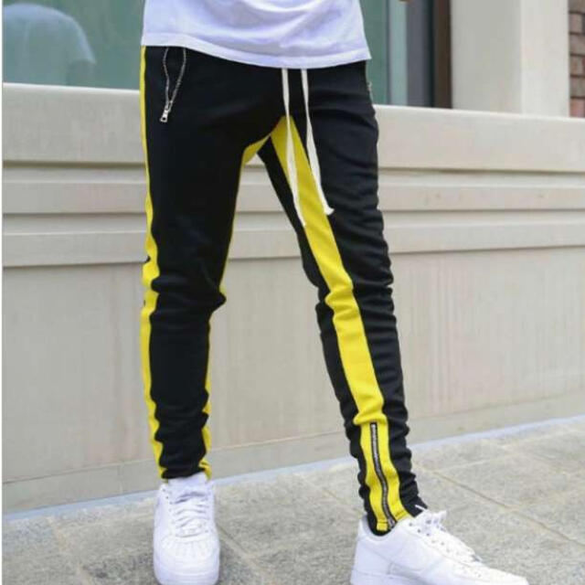ラインパンツ ジョガーパンツ スウェット 黒 ブラック 黄 イエロー XL メンズのパンツ(その他)の商品写真