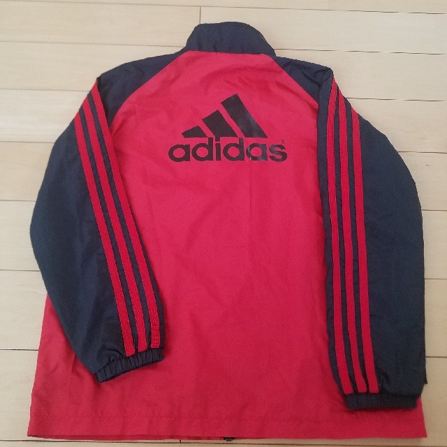 adidas(アディダス)のアディダス  ウインドブレーカー140センチ キッズ/ベビー/マタニティのキッズ服男の子用(90cm~)(ジャケット/上着)の商品写真