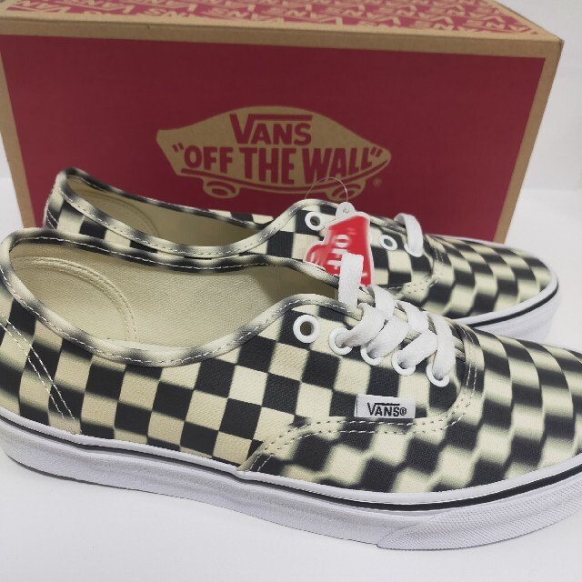 VANS(ヴァンズ)の【新品未使用】バンズ VANS ブラーチェック オーセンティック 25.5CM メンズの靴/シューズ(スリッポン/モカシン)の商品写真