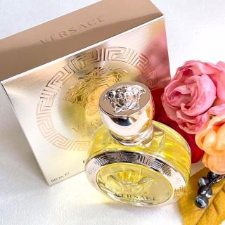 ヴェルサーチ(VERSACE)の新品未使用★ヴェルサーチェ エロス フェム オーデトワレ 50ml(香水(女性用))