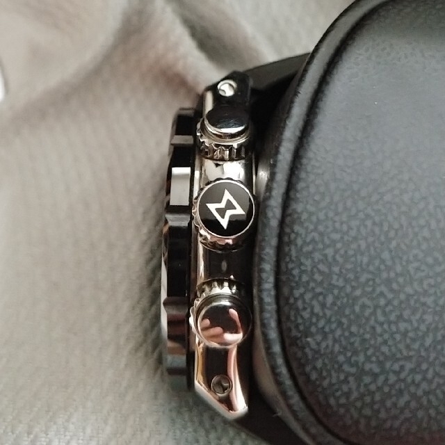 EDOX(エドックス)のエドックス　クロノオフショア1 メンズの時計(腕時計(アナログ))の商品写真