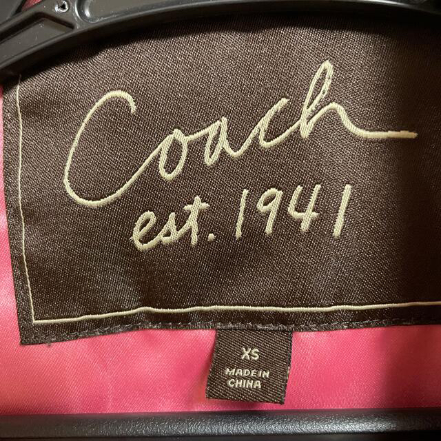 COACH(コーチ)のコーチ　coach アウター❤️黒に裏地ピンク❤️ レディースのジャケット/アウター(ブルゾン)の商品写真