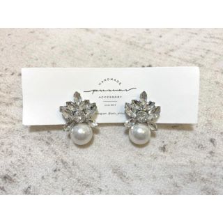 イエナ(IENA)のピアス　パール　結婚式　挙式　披露宴　シルバー(ピアス)