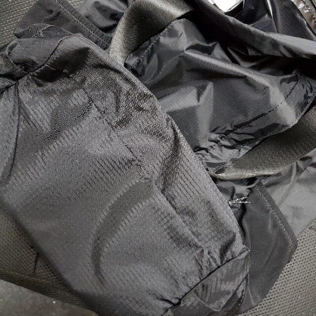 patagonia(パタゴニア)の　専用　正規品　patagonia　パタゴニア　リュック　黒 メンズのバッグ(バッグパック/リュック)の商品写真