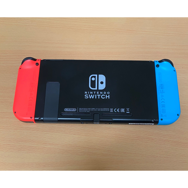 Nintendo Switch(ニンテンドースイッチ)のニンテンドースイッチ　本体　新型 エンタメ/ホビーのゲームソフト/ゲーム機本体(家庭用ゲーム機本体)の商品写真