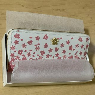 シュウエイシャ(集英社)の新品　チョッパー　桜吹雪の革財布　数量限定　(長財布)