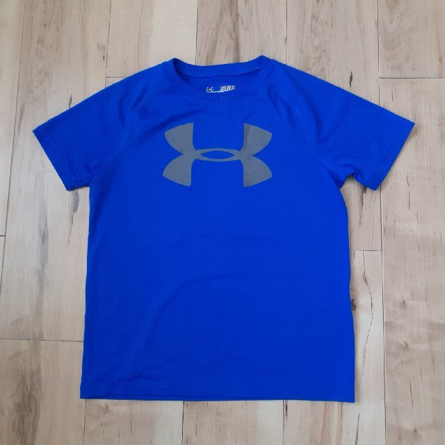 UNDER ARMOUR(アンダーアーマー)のアンダーアーマー　TシャツYMD140cm　運動会 キッズ/ベビー/マタニティのキッズ服男の子用(90cm~)(Tシャツ/カットソー)の商品写真