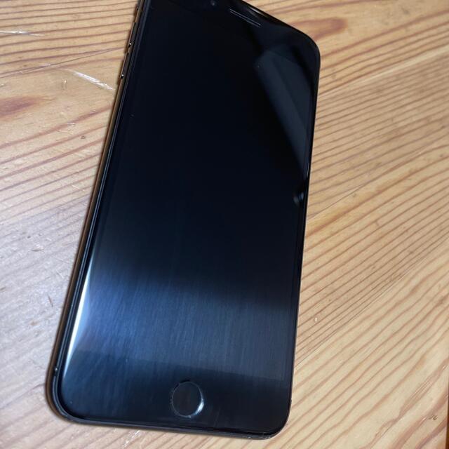 Apple(アップル)のiPhone7plus 32GB 中古　シム解除済み スマホ/家電/カメラのスマートフォン/携帯電話(スマートフォン本体)の商品写真