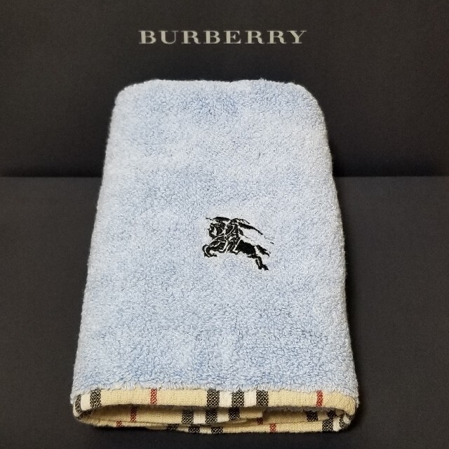 BURBERRY(バーバリー)のBURBERRYフェイスタオル・スカイ☆ノバチェック・ベージュ レディースのファッション小物(ハンカチ)の商品写真
