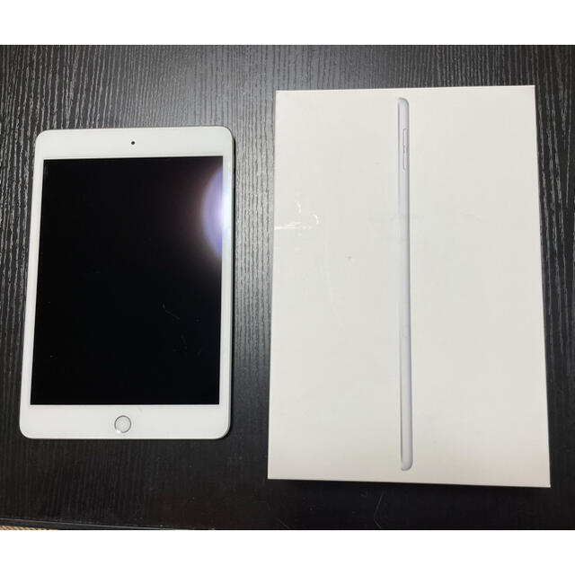 【美品】iPad mini5 64GB シルバー【ドコモ】タブレット