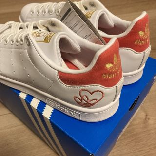 アディダス(adidas)の【新品未使用】adidas スタンスミス ピンク×ハート 刺繍 24cm(スニーカー)