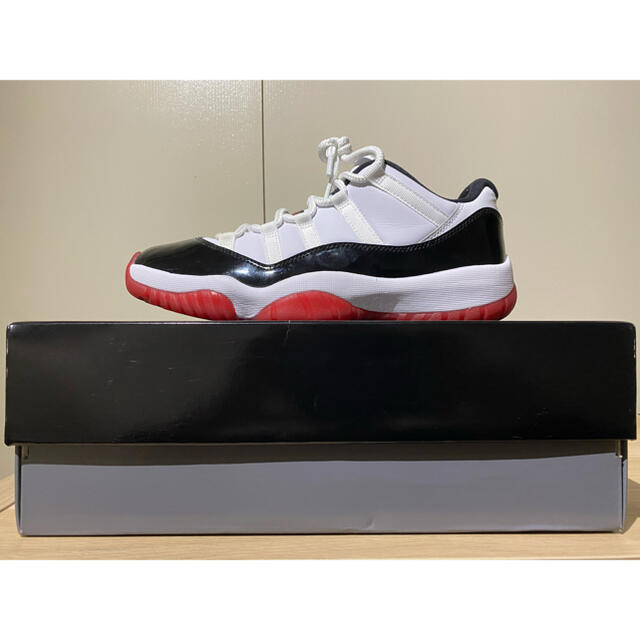 チワワさん　JORDAN 11 RETRO LOW コンコルド　ブレッド