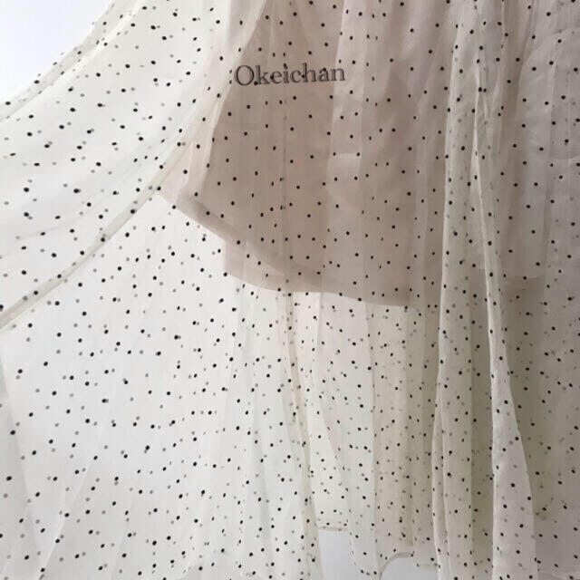 w closet(ダブルクローゼット)の新品タグ付き☆ドット楊柳フレアロングスカート オフホワイト  レディースのスカート(ロングスカート)の商品写真