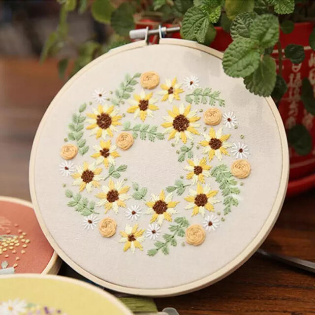 フランス刺繍　刺繍キット　お花 クロスステッチキット　初心者にも　手芸　刺繍糸 ハンドメイドの素材/材料(生地/糸)の商品写真