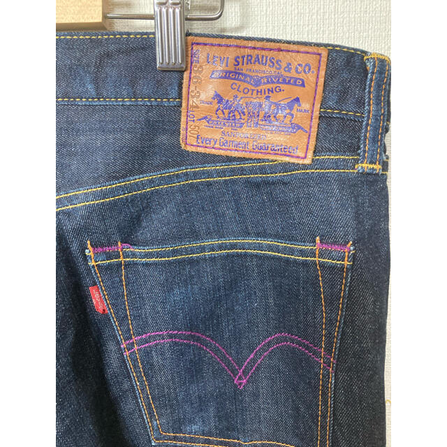 Levi's(リーバイス)のリーバイス　507 デニム　ジーンズ　紫ステッチ メンズのパンツ(デニム/ジーンズ)の商品写真