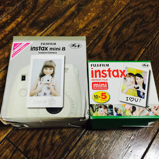 ★instax mini8 & フィルム50枚付き★(フィルムカメラ)