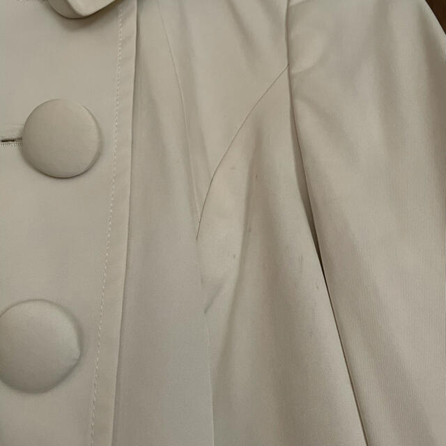 LAISSE PASSE(レッセパッセ)のレッセパッセ　春　スプリング　白　ホワイト　トレンチコート　リボン　くるみボタン レディースのジャケット/アウター(トレンチコート)の商品写真