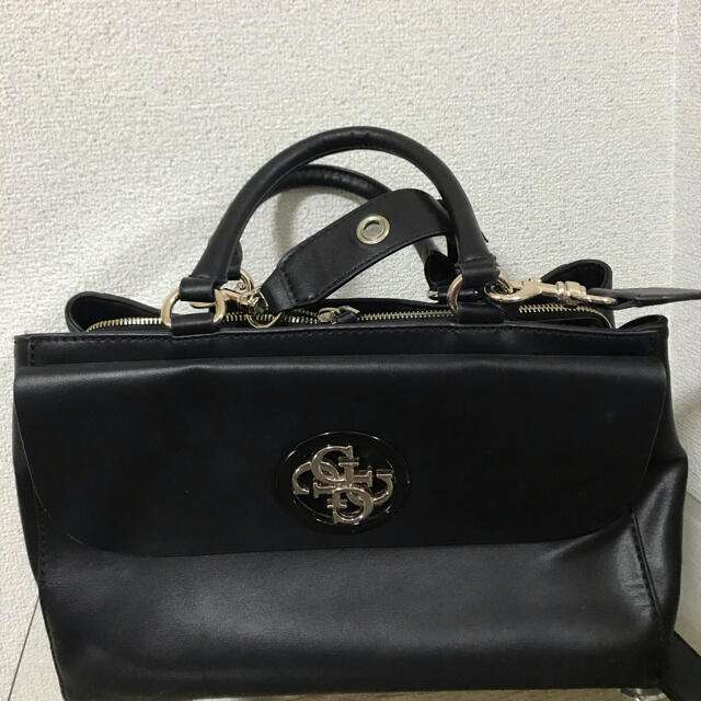 guess 新品未使用　バッグ　レディース