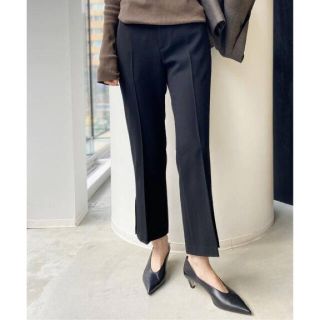 アパルトモンドゥーズィエムクラス(L'Appartement DEUXIEME CLASSE)のSlit Cropped パンツ(クロップドパンツ)