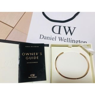 ダニエルウェリントン(Daniel Wellington)の（箱付き）DWダニエルウェリントンバングルローズゴールドL(ブレスレット/バングル)