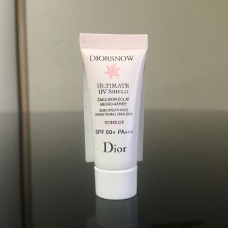 ディオール(Dior)のディオール Dior スノー UVシールド トーンアップ 50+(乳液/ミルク)