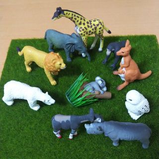 ミニチュア フィギュア コレクション 動物シリーズ オカピ コアラ キリ セット(キャラクターグッズ)