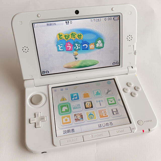 ニンテンドー3DS(ニンテンドー3DS)のNintendo 3DS LL 本体　ホワイト　DSi ピンク　セット エンタメ/ホビーのゲームソフト/ゲーム機本体(携帯用ゲーム機本体)の商品写真