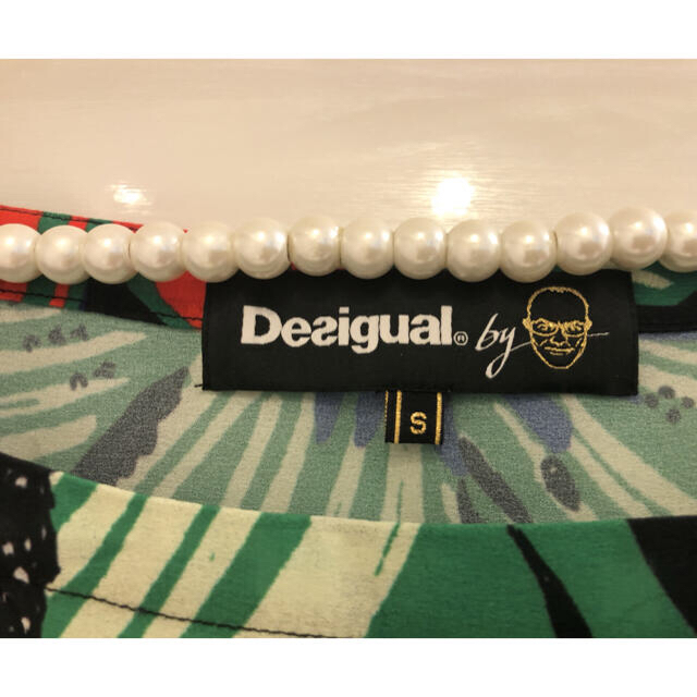 DESIGUAL(デシグアル)のデシグアル　トップス　ドクロ　シャツ レディースのトップス(シャツ/ブラウス(長袖/七分))の商品写真