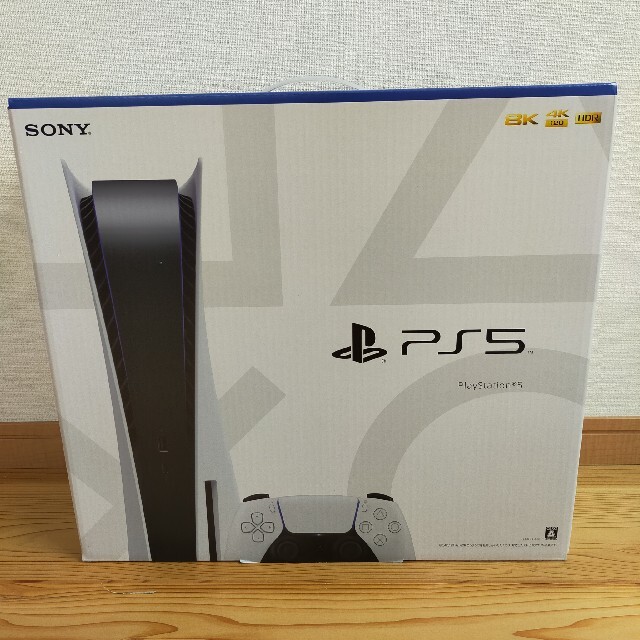 PlayStation(プレイステーション)のプレイステーション 5　CFI-1000A01 エンタメ/ホビーのゲームソフト/ゲーム機本体(家庭用ゲーム機本体)の商品写真