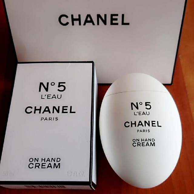 CHANEL(シャネル)のCHANEL No5ロー ハンド&ボディクリーム50ml コスメ/美容のボディケア(ハンドクリーム)の商品写真