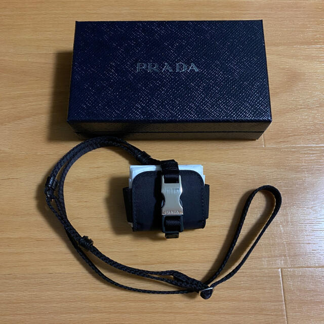 PRADA(プラダ)のPRADA AirPods Pro ケース スマホ/家電/カメラのスマホアクセサリー(ストラップ/イヤホンジャック)の商品写真