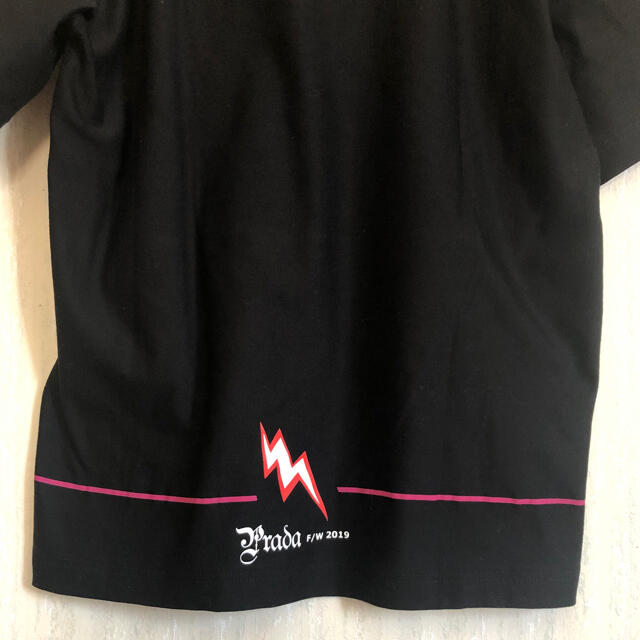 PRADA(プラダ)のPRADA プラダ 新品未使用2019FWコレクション Tシャツ メンズSサイズ メンズのトップス(Tシャツ/カットソー(半袖/袖なし))の商品写真