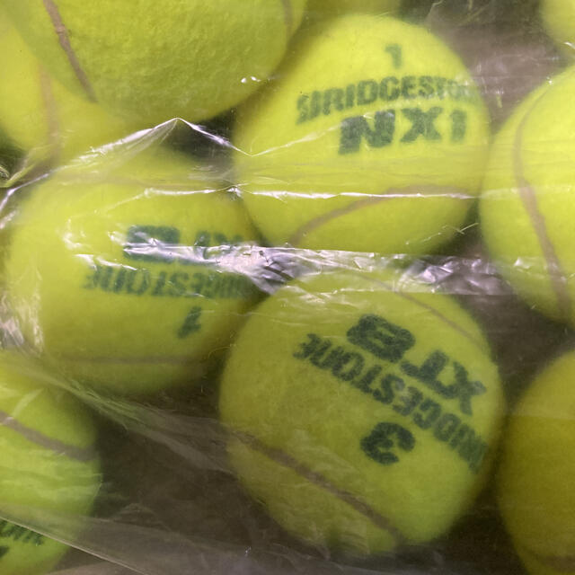BRIDGESTONE(ブリヂストン)のテニスボール　まとめ売り　87個 スポーツ/アウトドアのテニス(ボール)の商品写真