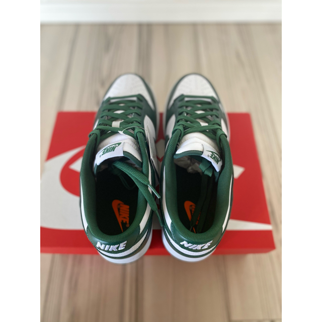 NIKE(ナイキ)のNIKE DUNK LOW  VARSITY GREEN  メンズの靴/シューズ(スニーカー)の商品写真