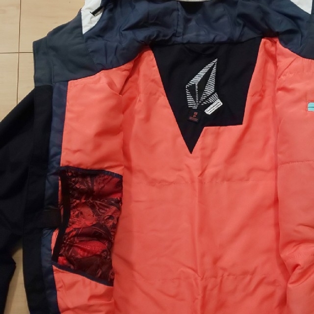 volcom(ボルコム)の☆専用☆ スポーツ/アウトドアのスノーボード(ウエア/装備)の商品写真