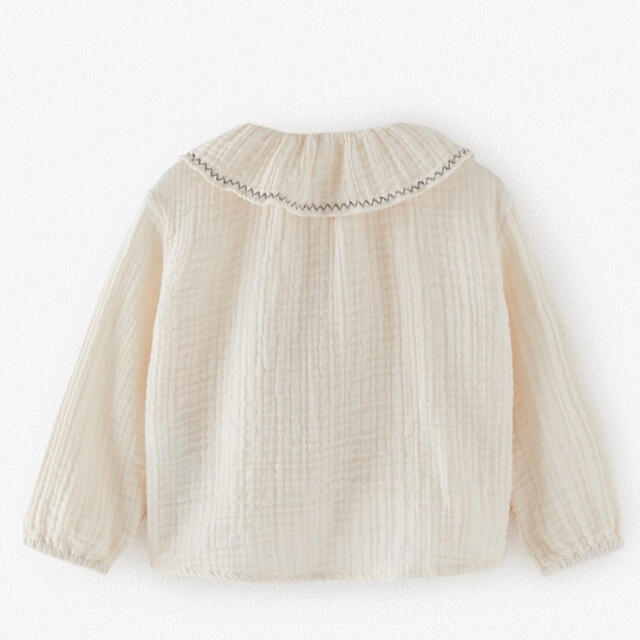 ZARA(ザラ)のZARA ピーターパン襟クレープ地シャツ　襟付きブラウス キッズ/ベビー/マタニティのベビー服(~85cm)(シャツ/カットソー)の商品写真