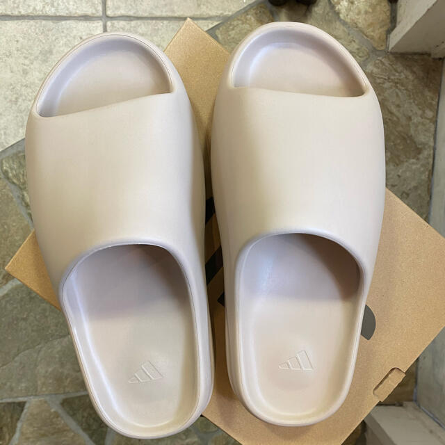 adidas - YEEZY SLIDE PURE ADULTS adidas 27.5cmの通販 by ウサギ ...