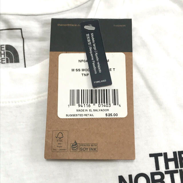 THE NORTH FACE(ザノースフェイス)のスポンジボブさん専用♪ ノースフェイス モダンレッジ Tシャツ 白 XL ~ L メンズのトップス(Tシャツ/カットソー(半袖/袖なし))の商品写真