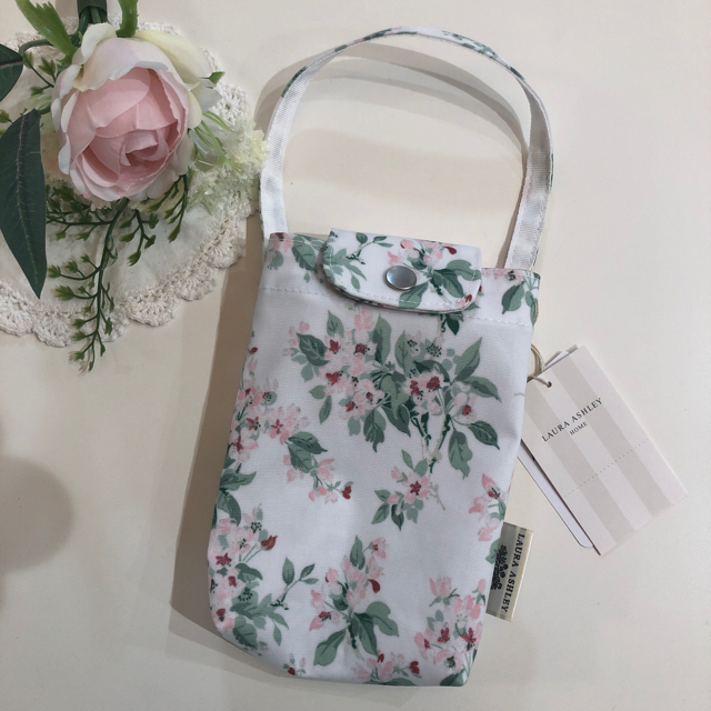 LAURA ASHLEY(ローラアシュレイ)のお値下げ💗ローラアシュレイ  エコバッグ レディースのバッグ(エコバッグ)の商品写真