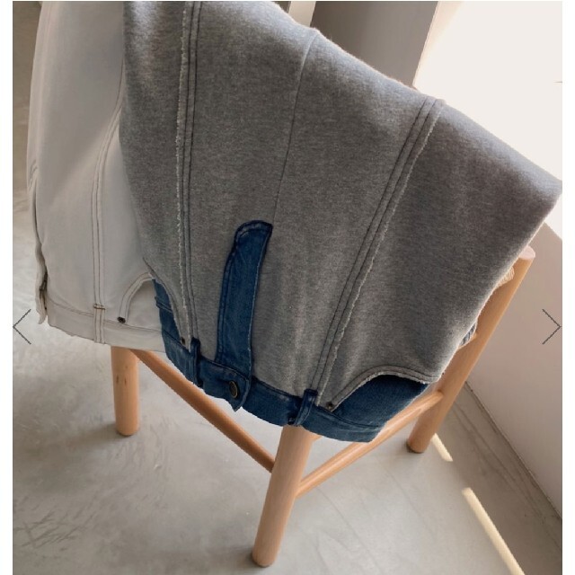 Ameri VINTAGE(アメリヴィンテージ)のAmeriVINTAGE  DENIM DOCKING SWEAT SKIRT  レディースのスカート(ロングスカート)の商品写真