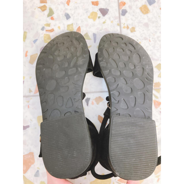 ストラップサンダル 女の子 20.5cm ブラック キッズ/ベビー/マタニティのキッズ靴/シューズ(15cm~)(サンダル)の商品写真