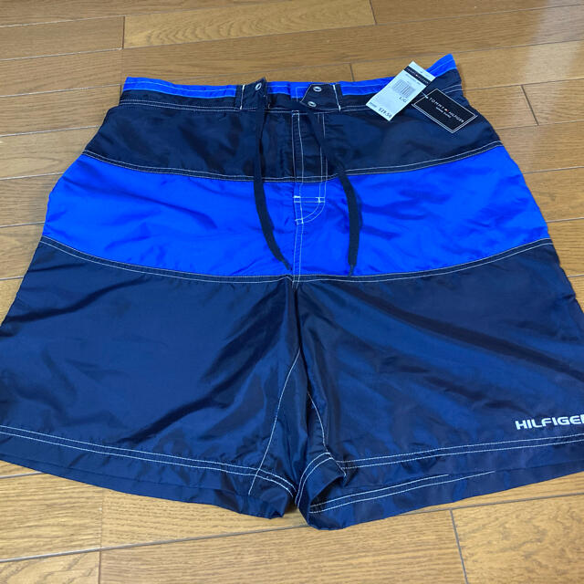 TOMMY HILFIGER(トミーヒルフィガー)の新品　Tommy Hilfiger メンズ水着　Lサイズ メンズの水着/浴衣(水着)の商品写真