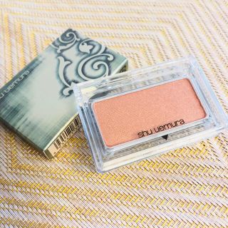 シュウウエムラ(shu uemura)の未使用★ シュウウエムラ グローオン アンティーク オレンジ(チーク)