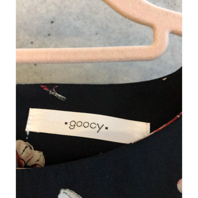 goocy(グースィー)のgoocy トップス　チュニック　花柄 レディースのトップス(カットソー(半袖/袖なし))の商品写真