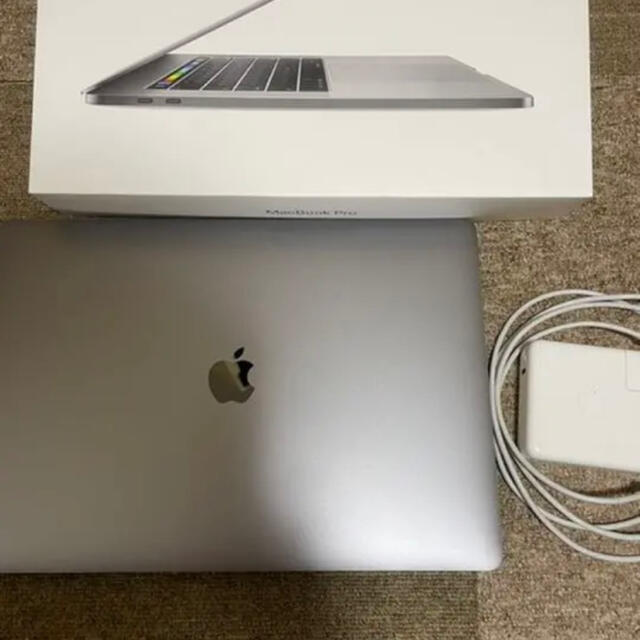 Mac (Apple)(マック)のMacBook Pro (15-inch,2017) 500GB スマホ/家電/カメラのPC/タブレット(ノートPC)の商品写真