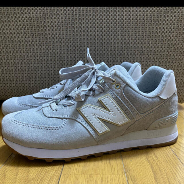 New Balance(ニューバランス)のニューバランス♡574スニーカー　ライトグレー レディースの靴/シューズ(スニーカー)の商品写真